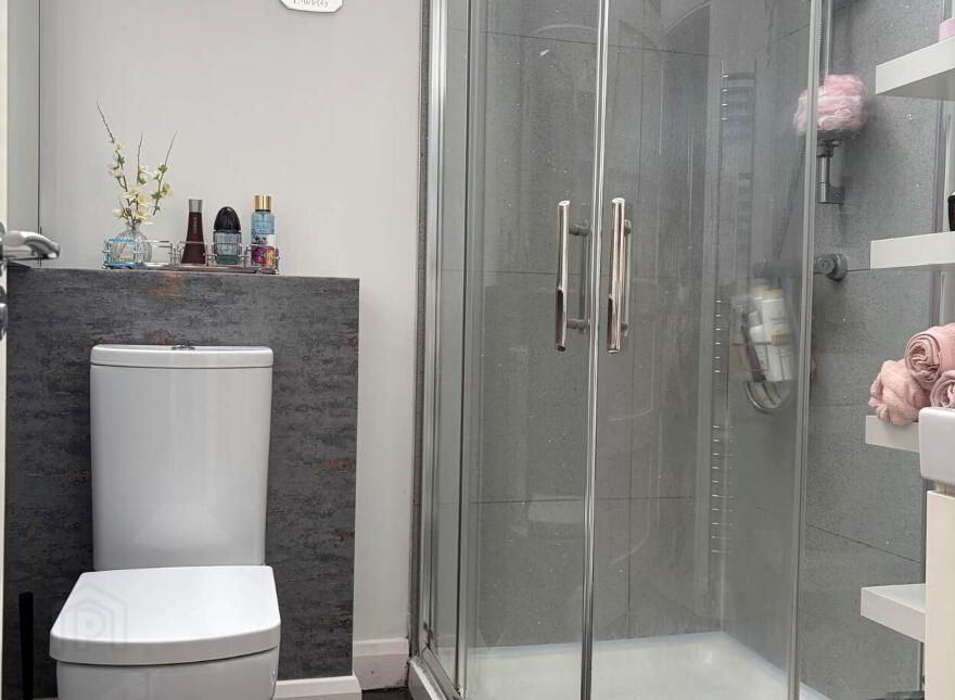 154 Larne Road, Carrickfergus, BT38 7NL
