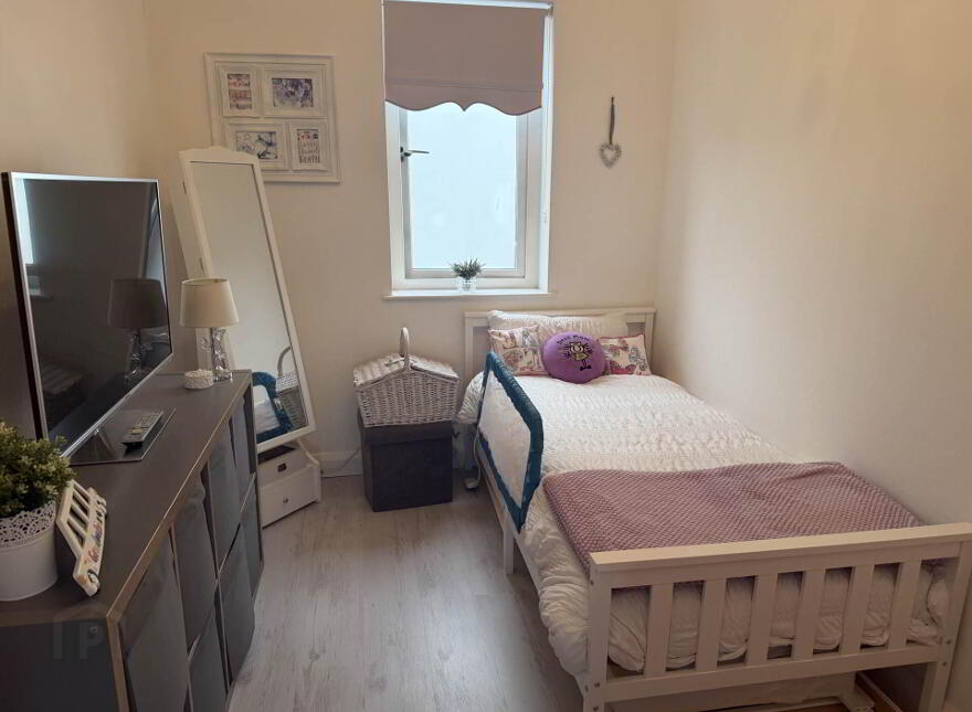 154 Larne Road, Carrickfergus, BT38 7NL