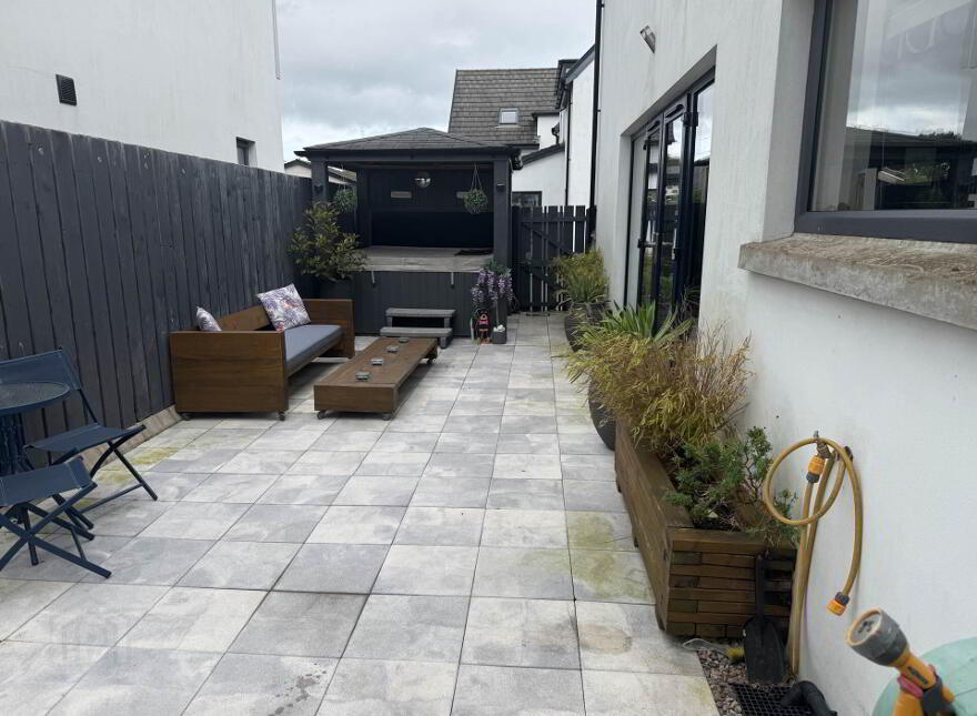 154 Larne Road, Carrickfergus, BT38 7NL