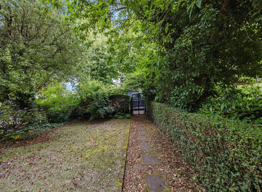 3 Victoria Road, Holywood, BT18 9BA