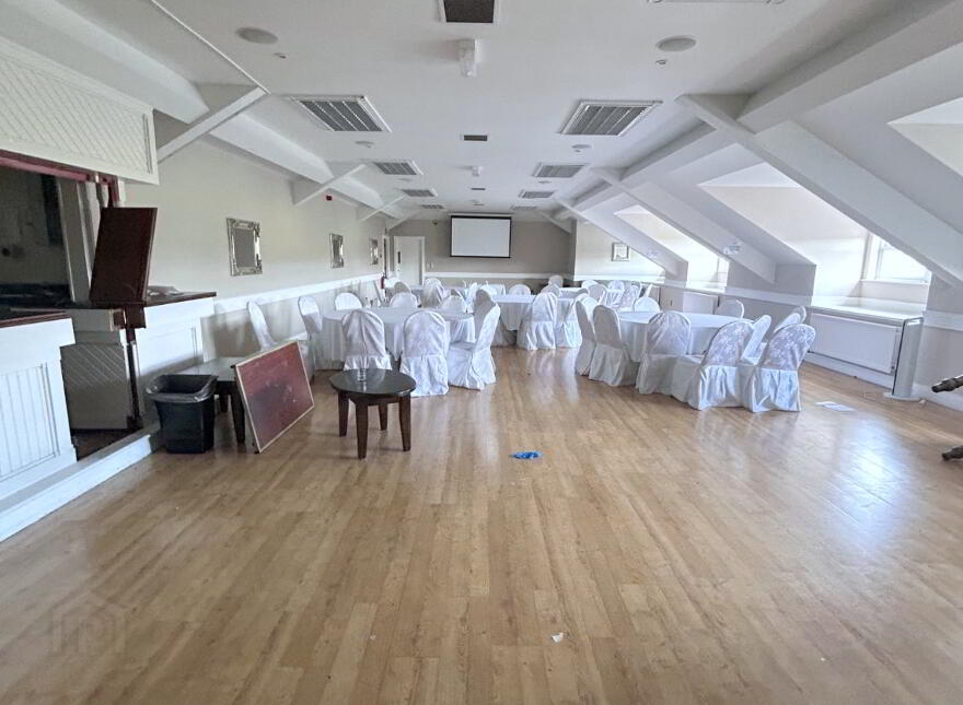 The Mellon Country Inn, 134 Beltany Road, Omagh, BT78 5RA