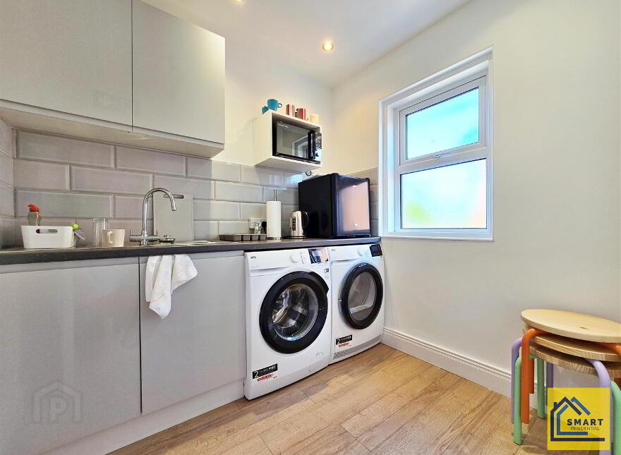 130 Holywood Road, Belfast, BT4 1NY