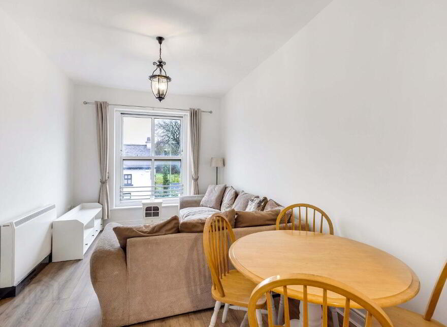 4 Fingal Court, Main Street, Dunshaughlin, A85XP90