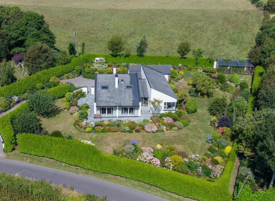 Walyunga, Sandycove, Kinsale, P17NV09