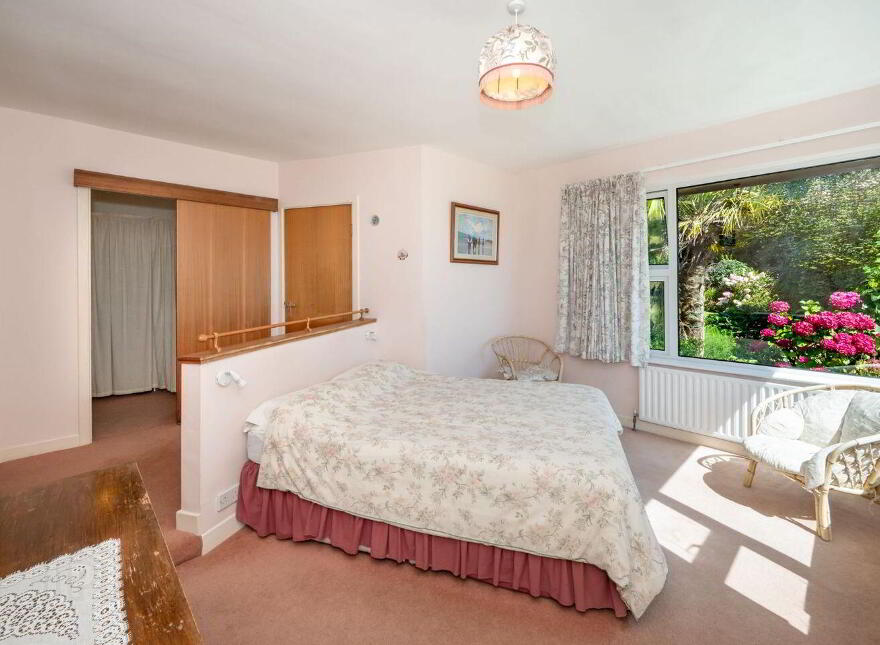 Walyunga, Sandycove, Kinsale, P17NV09