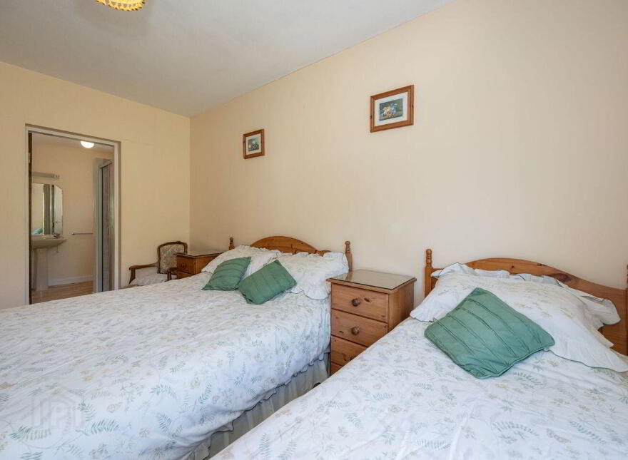 Walyunga, Sandycove, Kinsale, P17NV09