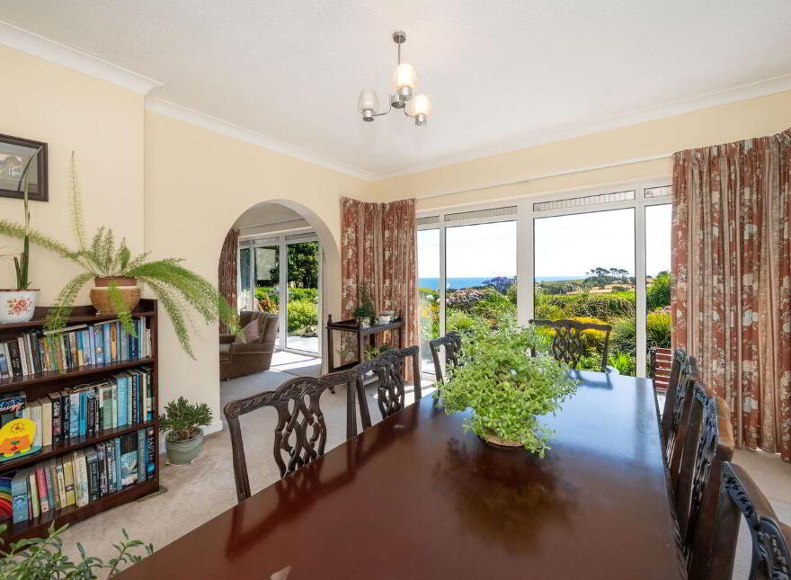 Walyunga, Sandycove, Kinsale, P17NV09