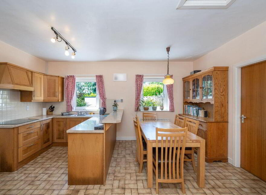 Walyunga, Sandycove, Kinsale, P17NV09
