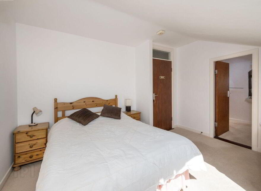 Walyunga, Sandycove, Kinsale, P17NV09