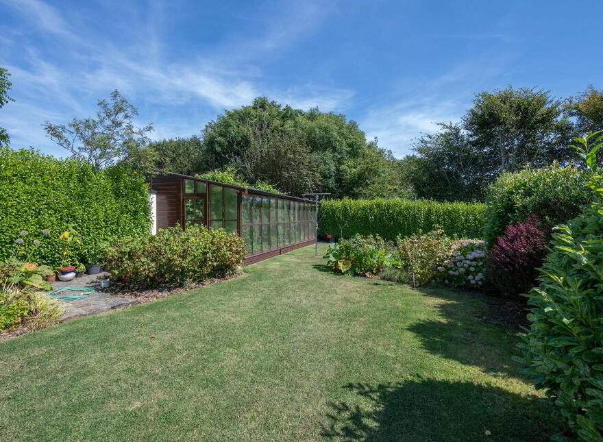 Walyunga, Sandycove, Kinsale, P17NV09