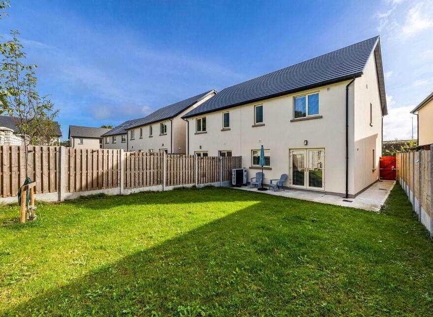 8 Beechwood Grove, Hansfield, Ongar, Dublin 15, D15C8KR