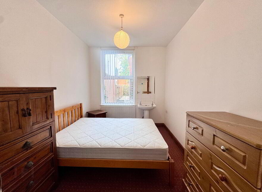 Flat 1, 6 Eglantine Avenue, Belfast, BT9 6DX