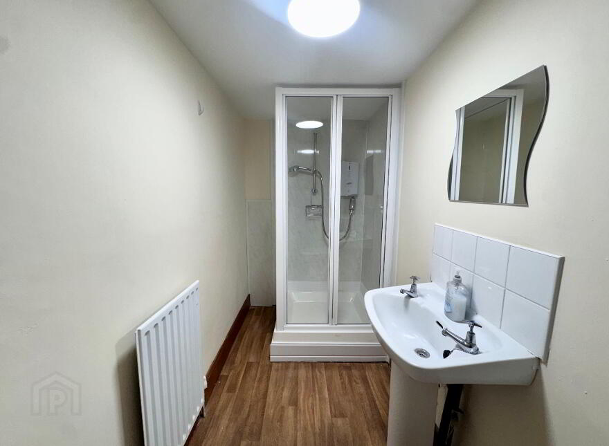 Flat 1, 6 Eglantine Avenue, Belfast, BT9 6DX