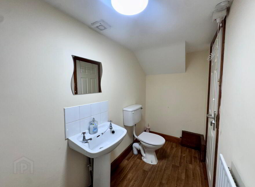 Flat 1, 6 Eglantine Avenue, Belfast, BT9 6DX