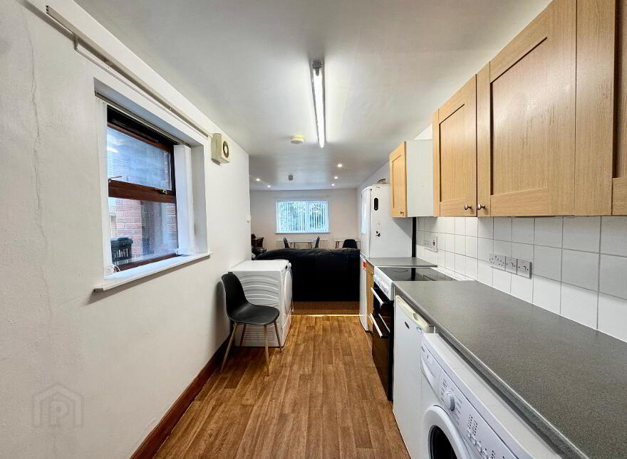 Flat 1, 6 Eglantine Avenue, Belfast, BT9 6DX