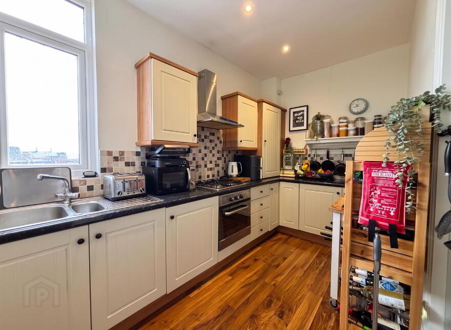 Apt 3, 34 Hopefield Avenue, Belfast, BT15 5AP