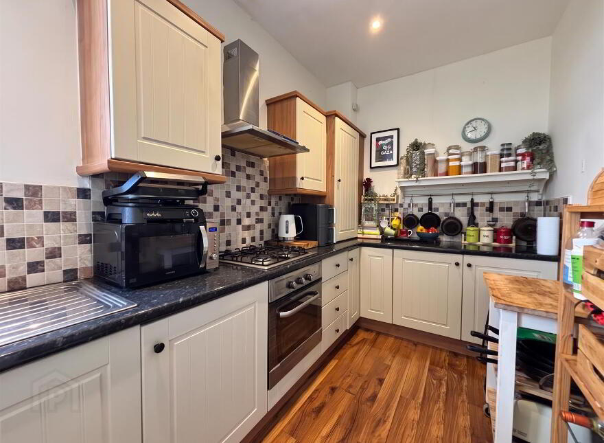 Apt 3, 34 Hopefield Avenue, Belfast, BT15 5AP