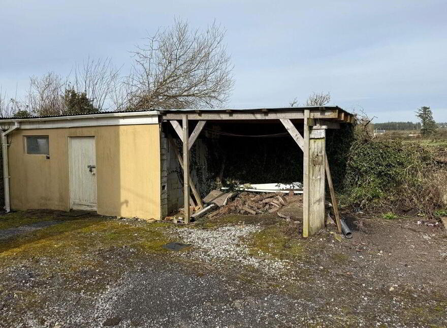 Cross Residence, Creggan, Ballaghaderreen, F45N793