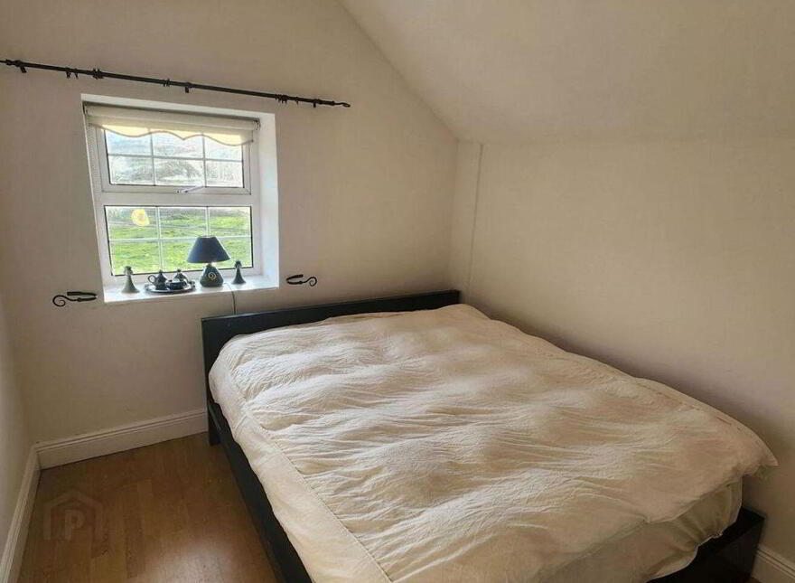 Cross Residence, Creggan, Ballaghaderreen, F45N793