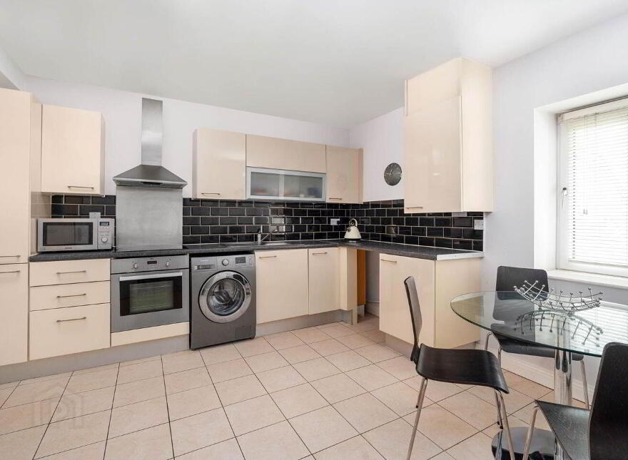 28 Erris Square, Waterville, Blanchardstown, Blanchardstown, D15DT04