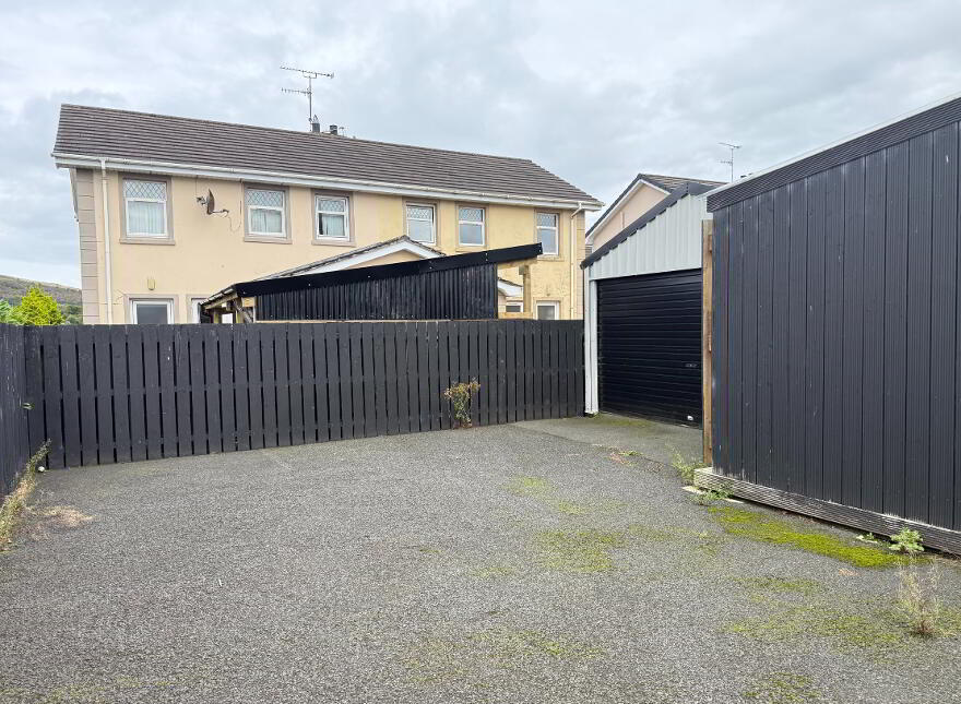 10 Sperrin Bawn, Claudy, BT47 4GH