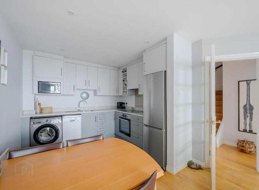 6 Lesley Mews, 19 Church View, Holywood, BT18 9DP