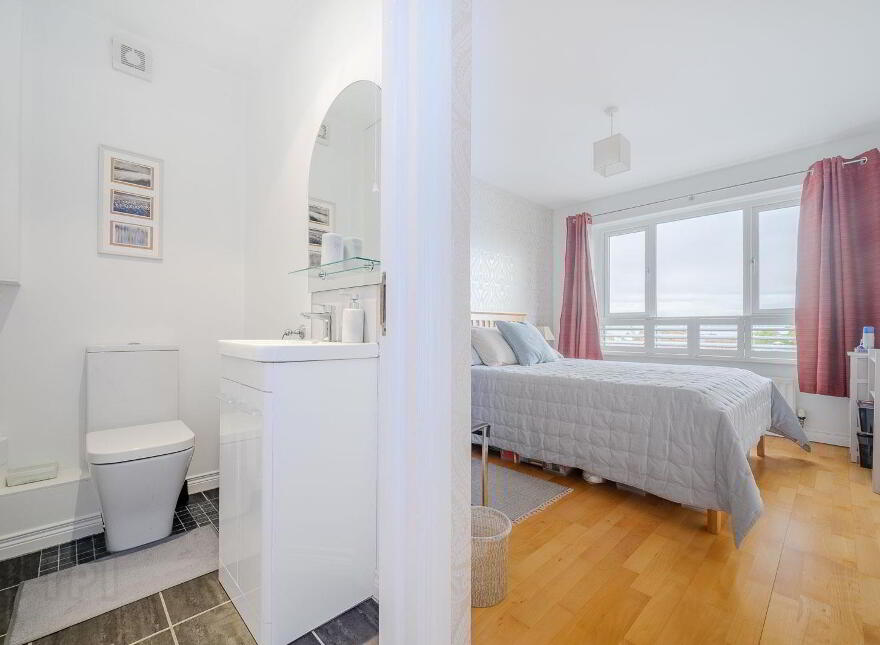 6 Lesley Mews, 19 Church View, Holywood, BT18 9DP