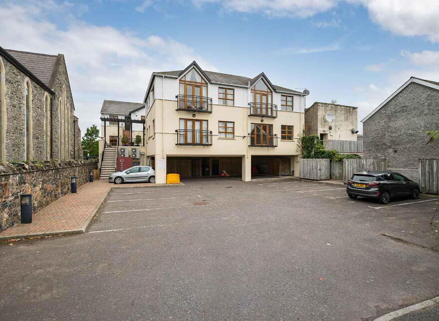 6 Lesley Mews, 19 Church View, Holywood, BT18 9DP