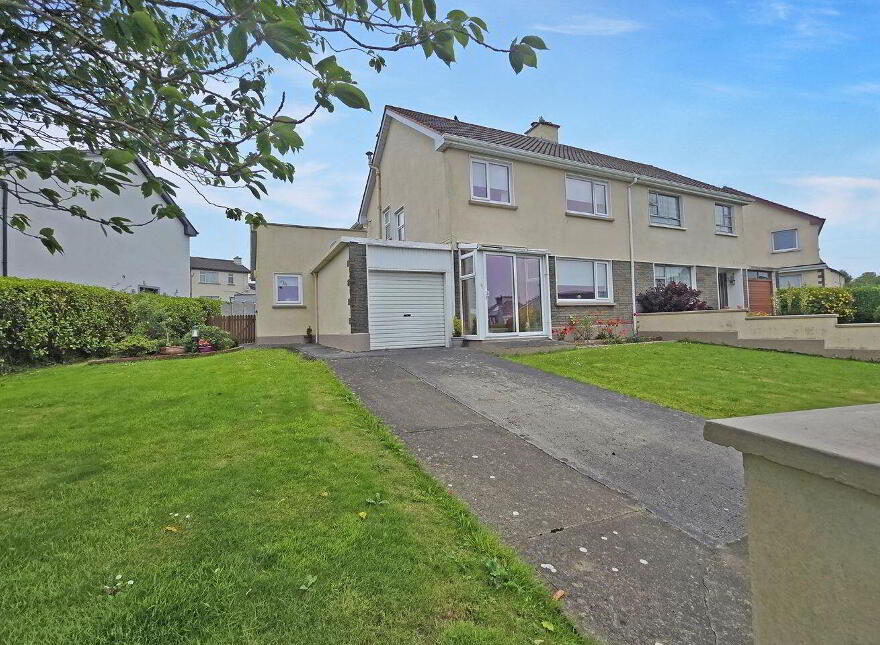 Shannon Heights, Kilrush, V15RW26 photo