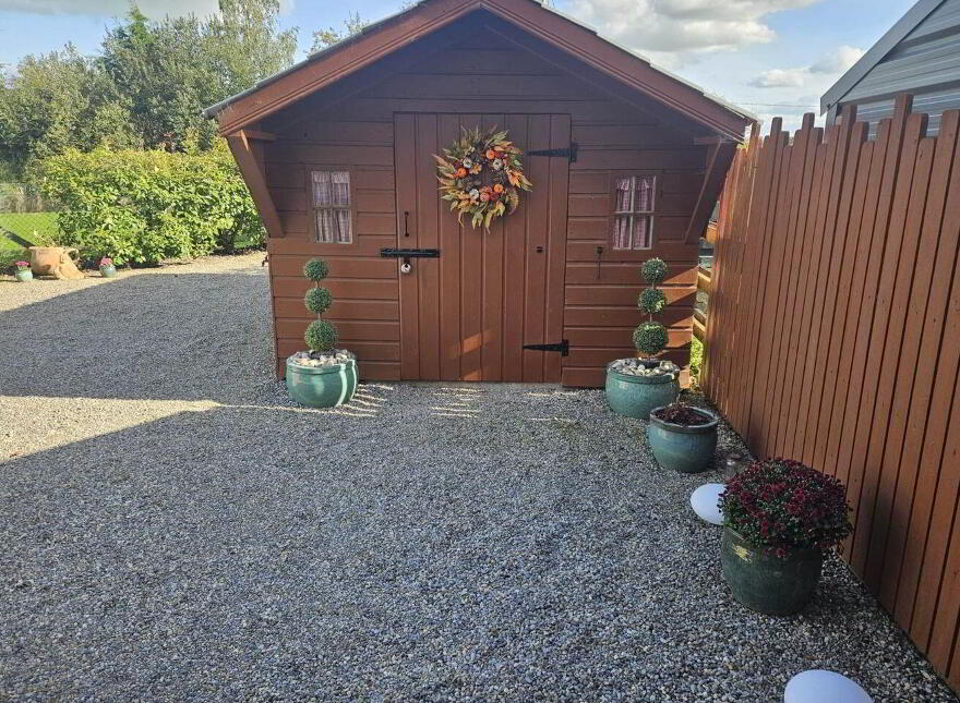 Abbeyville, Manister, Croom, V35E338