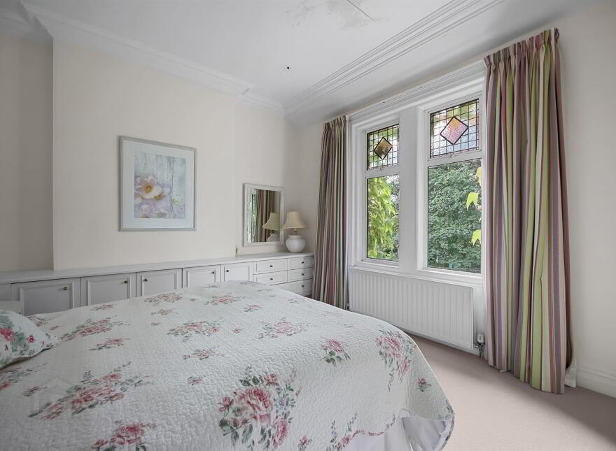5 Knockdene Park North, Belfast, BT5 7AA