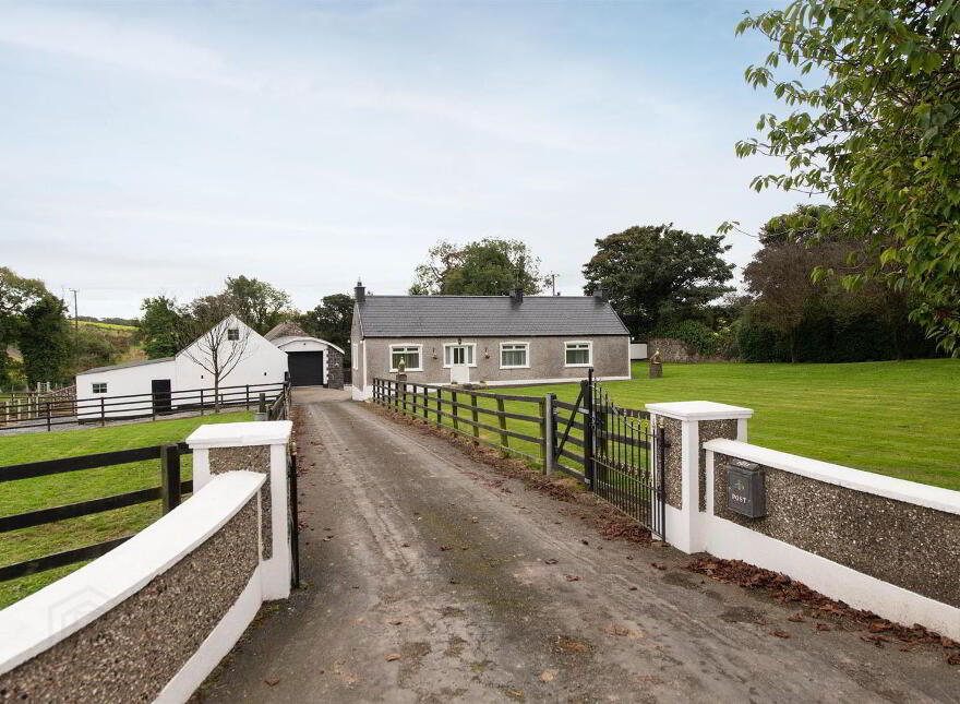 28 Oughley Road, Saintfield, Ballynahinch, BT24 7DA