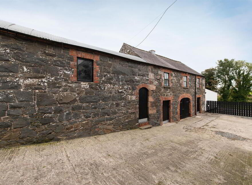 28 Oughley Road, Saintfield, Ballynahinch, BT24 7DA