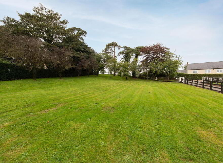 28 Oughley Road, Saintfield, Ballynahinch, BT24 7DA