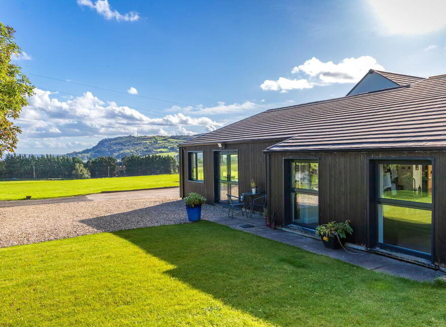 34 Old Carrick Road, Newtownabbey, BT37 0UE