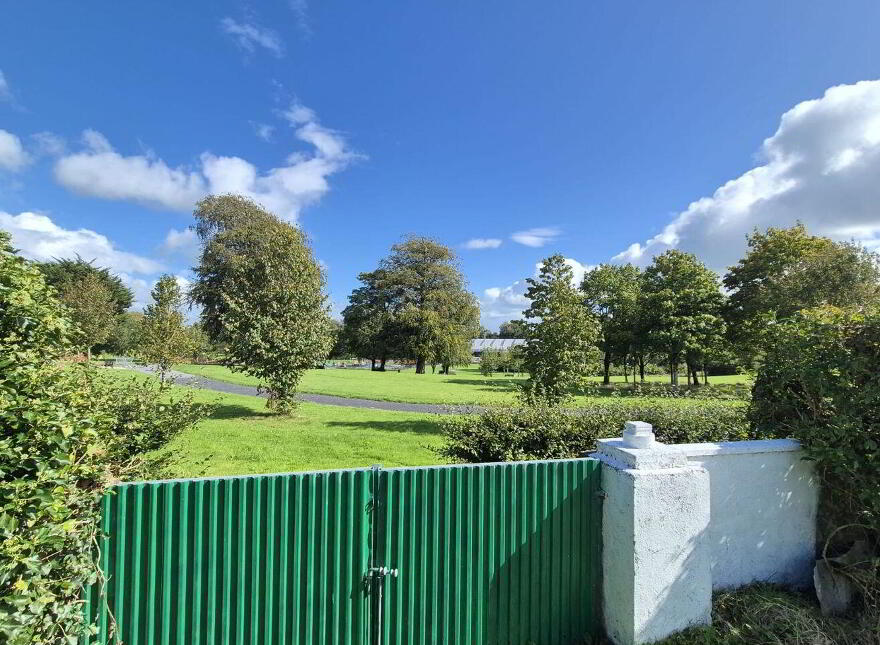 9 Saint Josephs Park, Tuam, H54RR82