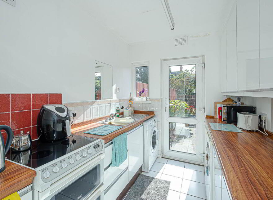 6 Ardgowan Drive, Woodstock, Belfast, BT6 9BY