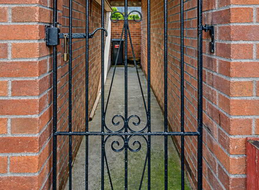 6 Ardgowan Drive, Woodstock, Belfast, BT6 9BY
