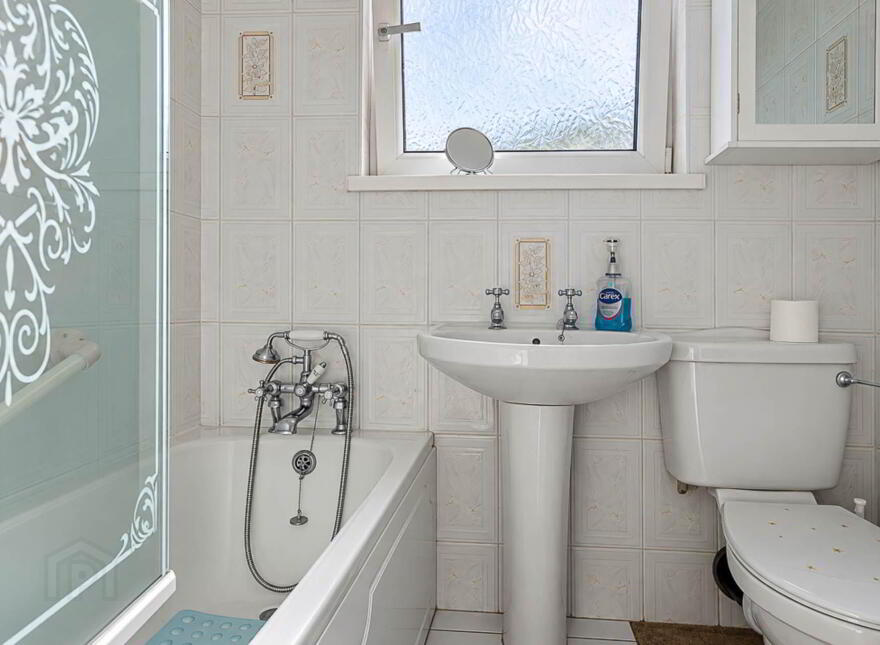 6 Ardgowan Drive, Woodstock, Belfast, BT6 9BY