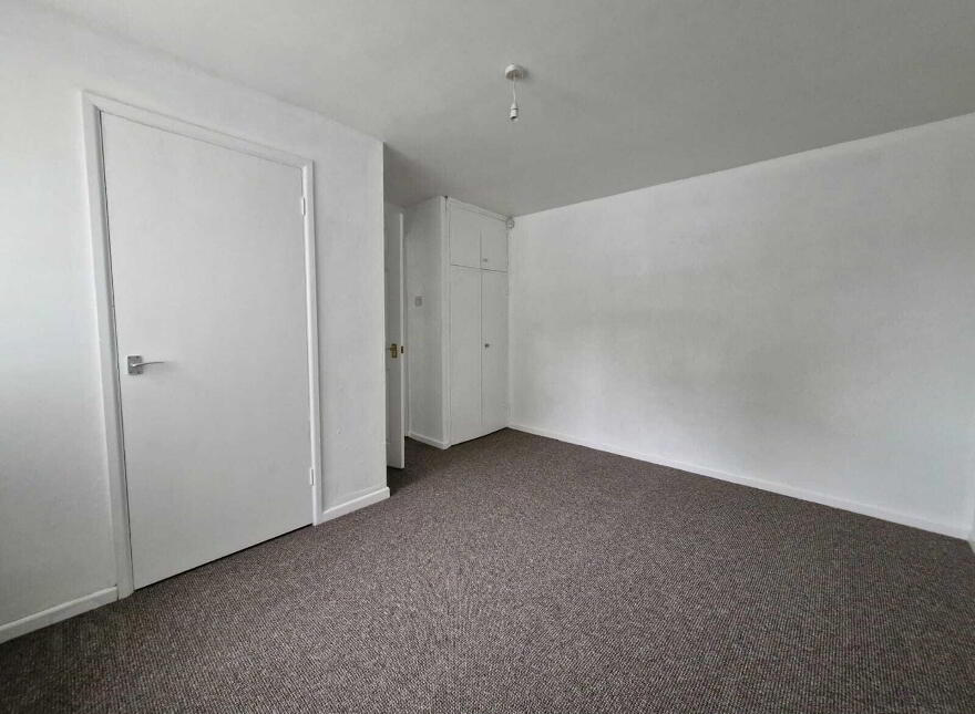 8 Toragh Park, Newry, BT34 2QS