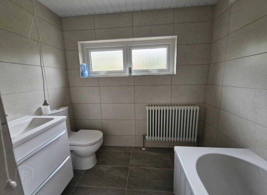 8 Toragh Park, Newry, BT34 2QS