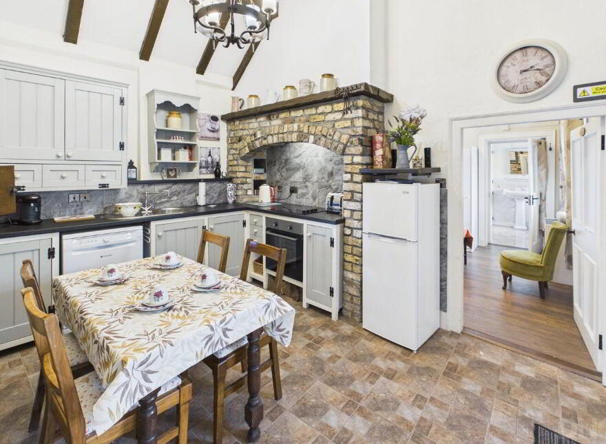 The Gate Lodge, Molesworth Street, Daingean, R35W242