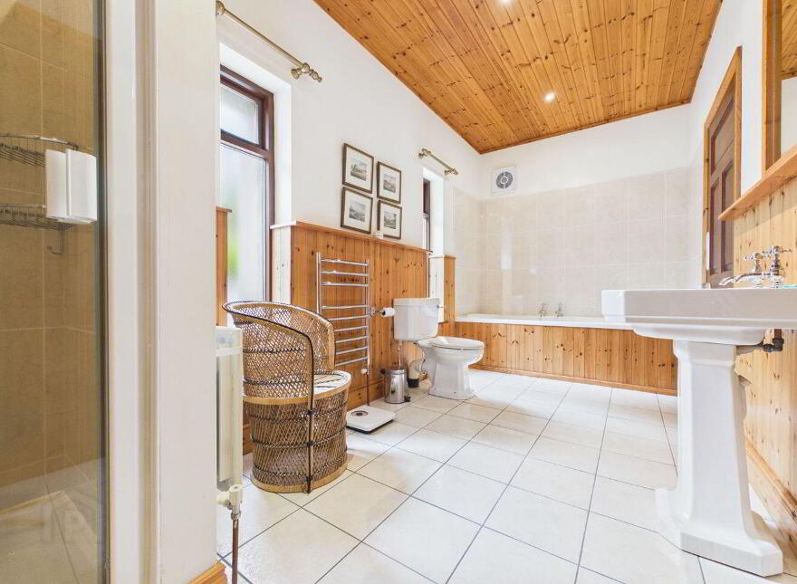 Parkswood, Passage East, X91V2F5