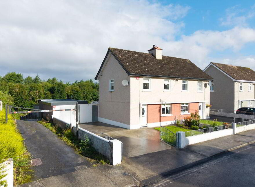 15 Saint Patricks Avenue, Castlebar, F23K651
