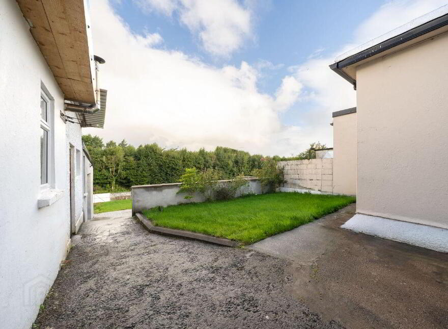 15 Saint Patricks Avenue, Castlebar, F23K651