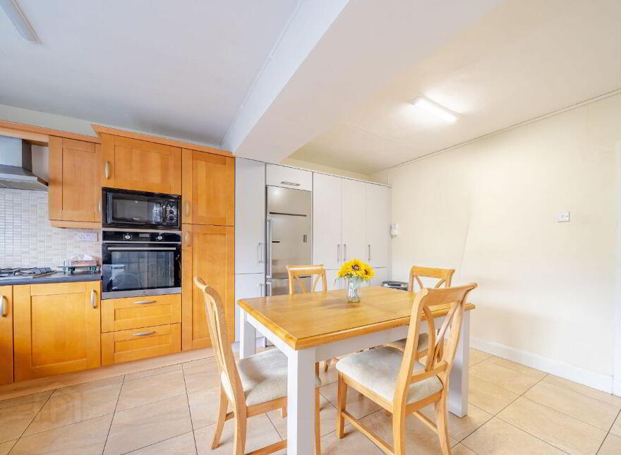 15 Saint Patricks Avenue, Castlebar, F23K651