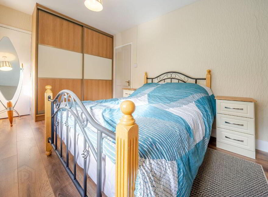 15 Saint Patricks Avenue, Castlebar, F23K651
