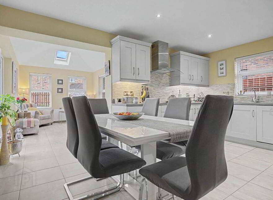 125 Elmvale, Culmore, Derry, BT48 8SL