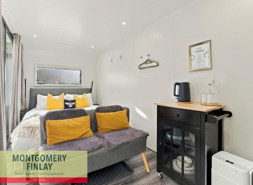 21A Old Henry Street, Enniskillen, BT74 7JX