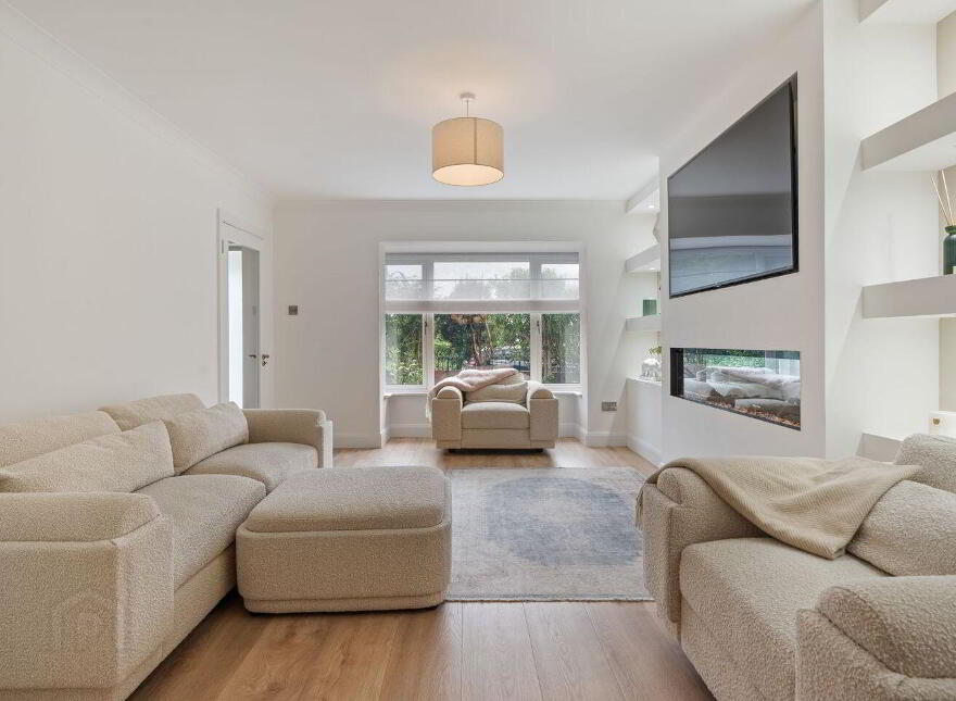 10 The Meadows, Classes Lake, Ballincollig, P31P406